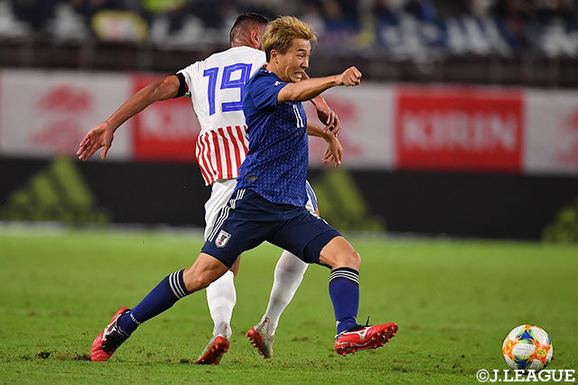 大迫に代わり、後半22分から出場した永井 謙佑（FC東京）。前線からのチェイシング、DF裏への飛び出しなど存在感を示した【国際親善試合 日本vsパラグアイ】