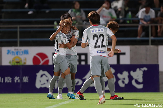 前半5分、藤沼 拓夢の得点で秋田が先制！藤沼は今季の自身の得点を7に伸ばした【明治安田Ｊ３ 第22節 鳥取vs秋田】