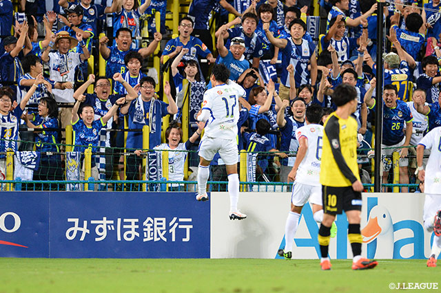 中村 駿が山岸とのワンツーをダイレクトで流し込み、山形が再びリードを2点に広げる【明治安田Ｊ２ 第31節 柏vs山形】