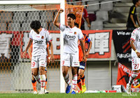 浮き球のパスをPA中央で武 颯（#9）が右足で合わせると、これが相手GKの頭上を越えてゴールに吸い込まれ、福島が逆転に成功【明治安田Ｊ３ 第22節 長野vs福島】