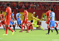 小林 悠（川崎Ｆ）がネットを揺らすも、VARからのサポートの結果、得点は取り消しとなった【ルヴァンカップ 準々決勝 第2戦 名古屋vs川崎Ｆ】