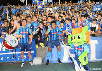 勝利した水戸は3位に浮上し、Ｊ１自動昇格圏内の2位との勝点差を1に詰めた【明治安田Ｊ２ 第31節 水戸vs金沢】