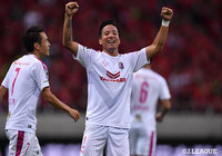 松田 陸（#2）の放ったシュートが相手にディフレクションしてゴールに吸い込まれ、Ｃ大阪が先制に成功【明治安田Ｊ１ 第26節 浦和vsＣ大阪】