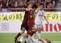 西からのクロスを小川　慶治朗（#13）が頭でゴールに流し込み、神戸がリードを広げる！【明治安田Ｊ１ 第26節 神戸vs松本】