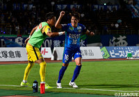 野村からパスを受けた渡井 理己がゴールネットを揺らし、ホームの徳島が先制!【明治安田J2 第32節 徳島vs長崎】