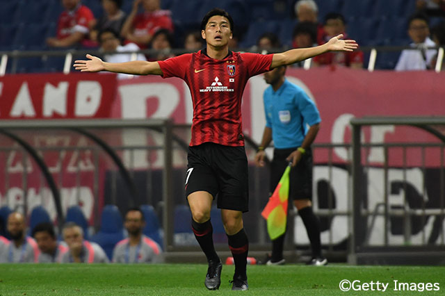 ボールを要求する橋岡 大樹（浦和）。クロスバー直撃のシュートなど攻撃面での貢献が光った【ACL 準々決勝 第2戦 浦和vs上海上港】