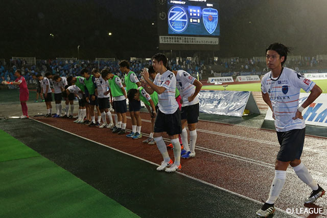 スコアレスドローで試合を終えた横浜FCは連続無敗記録を15に伸ばす【明治安田Ｊ２ 第33節 町田vs横浜FC】