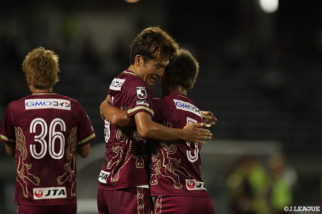 山田 寛人の琉球加入後初ゴールが決まり、先制に成功！【明治安田Ｊ２ 第33節 琉球vs山形】