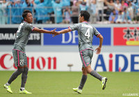 鳥栖がペナルティエリア手前でFKを獲得すると、原川 力が直接叩き込み1点を返す！【明治安田Ｊ１ 第27節 鳥栖vs浦和】