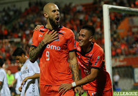 途中出場のロビン シモヴィッチ（#9）が追加点を奪い、大宮がリードを2点に広げる！【明治安田Ｊ２ 第34節 大宮vs長崎】