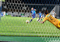 ヨルディ バイスがPKを冷静に沈め、徳島が2-0と突き放す【明治安田Ｊ２ 第34節 徳島vs金沢】