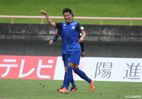 大谷 駿斗が85分に再びゴールを決め、富山がリードを4点に広げる【明治安田J3 第24節 富山vs鳥取】