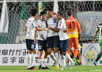 こぼれ球に反応したイバが反転から左足を振り抜く!これが決まり、横浜FCが先制に成功【明治安田J2 第34節 岐阜vs横浜FC】