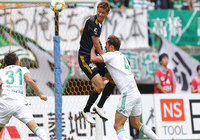 同点に追いつきたい仙台は長沢 駿の長身を生かした攻撃でチャンスを作っていく【明治安田J1 第28節 仙台vs松本】