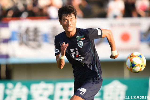 10得点でチームトップスコアラーに君臨するヤン ドンヒョン（福岡）。後半39分までプレーするも得点は奪えず【明治安田Ｊ２ 第35節 福岡vs琉球】