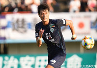 10得点でチームトップスコアラーに君臨するヤン ドンヒョン(福岡)。後半39分までプレーするも得点は奪えず【明治安田J2 第35節 福岡vs琉球】