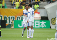 本田 拓也（#14）がペナルティアーク内から右足で放ったシュートがゴール左上に突き刺さり、アウェイの山形が均衡を破る！【明治安田Ｊ２ 第35節 千葉vs山形】