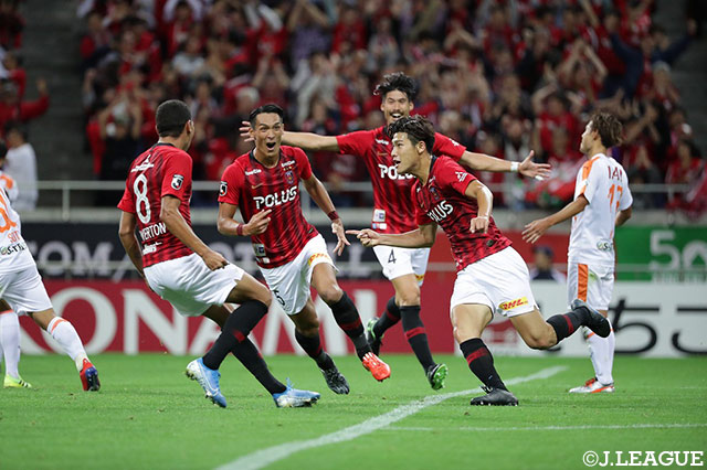 相手のクリアを拾った橋岡 大樹が胸トラップから豪快なボレーシュートを叩き込み、浦和が逆転に成功！【明治安田Ｊ１ 第28節 浦和vs清水】