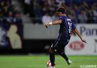 後半29分、宇佐美 貴史がPKを決めてホームのＧ大阪が先制に成功する【ルヴァンカップ 準決勝 第1戦 Ｇ大阪vs札幌】