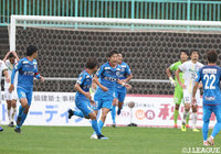 後半AT、林 容平（#13）が意地の同点弾を押し込んで、勝点1を加えた秋田は暫定7位に浮上【明治安田Ｊ３ 第26節 秋田vs群馬】