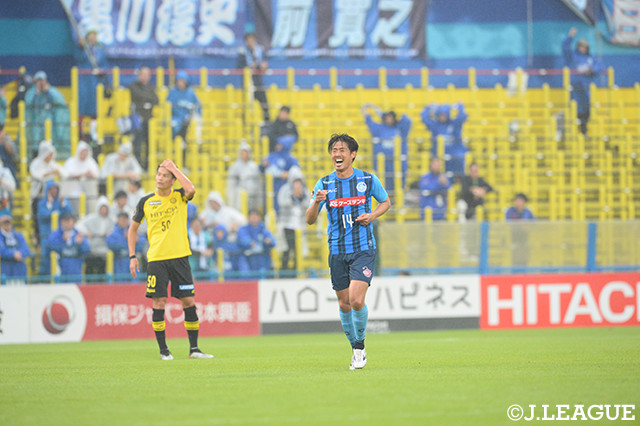 76分、水戸は清水 慎太郎がネットを揺らしてこれが決勝点に！敵地で首位撃破に成功した【明治安田Ｊ２ 第36節 柏vs水戸】