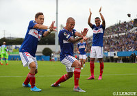 横浜FMがPKから追加点。マルコス ジュニオールは自身の得点を14に伸ばす【明治安田Ｊ１ 第29節 横浜FMvs湘南】