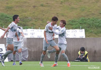 ニアサイドのクロスを林 容平(#13)がゴール右上に突き刺し、試合終了間際に貴重な勝ち越しゴールを奪う【明治安田J3 第27節 福島vs秋田】