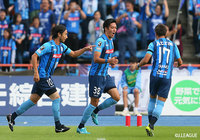 試合開始早々、CKのチャンスから宮 大樹(#38)がダイビングヘッドで決め、水戸が先制【明治安田J2 第37節 水戸vs町田】