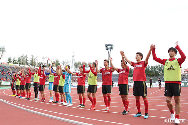 ここ3試合で8失点していた守備を見直し、修正を図った金沢が3位の山形を下し、10位に浮上【明治安田Ｊ２ 第37節 金沢vs山形】