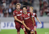 後半11分、山口 蛍（#5）がペナルティアーク内から左足でダイレクトシュートを放つ！これが決まり、神戸が先制に成功【天皇杯 準々決勝 神戸vs大分】