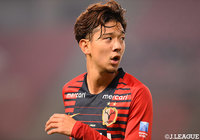 白崎 凌兵（鹿島）は、この試合でＪ１通算100試合出場を達成【明治安田Ｊ１ 第30節 鹿島vs浦和】