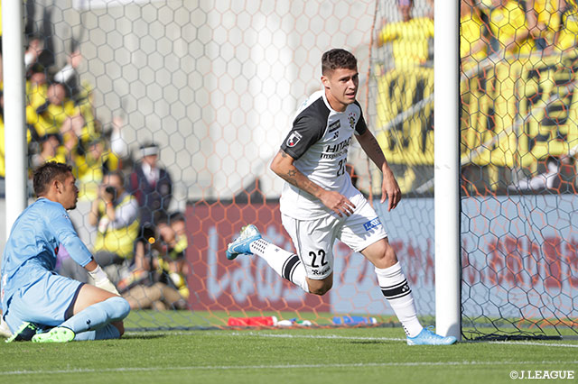 瀬川の中央へ折り返しにマテウス サヴィオがダイレクトで合わせ、柏が電光石火の一撃で先制に成功！【明治安田Ｊ２ 第39節 大宮vs柏】