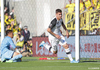 瀬川の中央へ折り返しにマテウス サヴィオがダイレクトで合わせ、柏が電光石火の一撃で先制に成功!【明治安田J2 第39節 大宮vs柏】