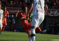 イッペイ シノヅカの折り返しを茨田 陽生が押し込み、大宮が前半終了間際の連続ゴールで逆転に成功する【明治安田Ｊ２ 第39節 大宮vs柏】