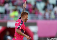 前半24分、ソウザがヘディングシュートを決めてホームのC大阪がさい先よく先制に成功【明治安田J1 第30節 C大阪vs松本】