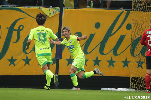 約2か月ぶりとなる先発出場を果たした船山 貴之（千葉）が後半22分に勝ち越しゴールを奪う！【明治安田Ｊ２ 第39節 千葉vs金沢】