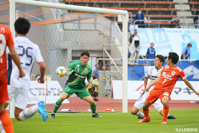 下川が鋭い切り返しから低い弾道のクロスを送ると近藤 貴司が上手くニアで合わせ愛媛が先制点を奪う【明治安田Ｊ２ 第39節 愛媛vs町田】