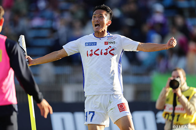 スルーパスに抜け出した曽根田がダイレクトでクロスを送ると、走り込んだ金園 英学が右足で合わせ甲府がついに均衡を破る！【明治安田Ｊ２ 第39節 京都vs甲府】