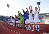 ともにプレーオフ進出に向けて勝点3が求められる一戦はアウェイの甲府が制し、京都を抜き8位に順位を上げた【明治安田Ｊ２ 第39節 京都vs甲府】