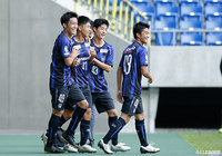 試合終盤に川﨑 修平のゴールが決まりG大23が三度リードを奪う!試合はこのまま終わりG大23が追いすがる相模原を振り切り勝利を飾った【明治安田J3 第29節 G大23vs相模原】