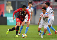 前半終了間際に惜しいシュートを放つなど、鹿島の攻撃陣を引っ張った伊藤 翔は70分までプレーした【明治安田J1 第31節 鹿島vs川崎F】