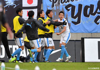 ロングボールに抜け出した小林が右足を振り抜く！シュートはポストに弾かれるも、こぼれ球を長谷川 竜也が押し込んで川崎Ｆが貴重な追加点を挙げる【明治安田Ｊ１ 第31節 鹿島vs川崎Ｆ】