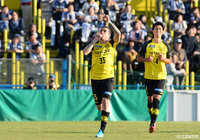 ヒシャルジソンがDFのクリアボールをダイレクトで流し込み、柏が幸先良く先制に成功する【明治安田Ｊ２ 第40節 柏vs鹿児島】