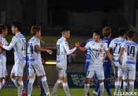 アウェイの長野が10戦負けなしだった富山に2-1で勝利。勝点3を積み上げ、11位に浮上【明治安田Ｊ３ 第30節 富山vs長野】