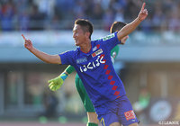 金園 英学がこの日2点目となるゴールを奪い、甲府が試合終盤にリードを広げる【明治安田J2 第40節 甲府vs福岡】