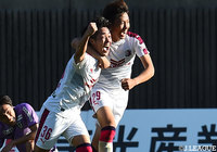 後半AT、ドリブルでPA手前まで運んだ斧澤 隼輝（#36）がそのまま右足でシュート！相手に当たったボールはゴールに吸い込まれ、アウェイのＣ大23が土壇場で先制点を獲得！【明治安田Ｊ３ 第31節 藤枝vsC大23】