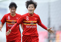 31分のPKを沈め、先制点をもたらした榊原 杏太（名古屋U-18/#8）。榊原は大会MVPを受賞【Ｊユースカップ 決勝 Ｇ大阪ユースvs名古屋U-18】