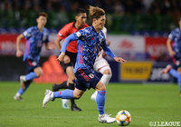 後半開始から投入され、A代表デビューを飾った古橋 亨梧(神戸)。得意のドリブル突破や2列目からの飛び出しなど積極的にプレー【国際親善試合 日本vsベネズエラ】