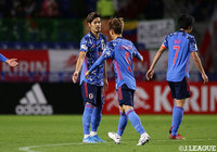 後半24分、左からのグラウンダーのクロスに山口 蛍(神戸/#20)が反応。山口の放ったシュートは相手DFの足に当たって軌道が変わり、ゴール右へ吸い込まれ日本が1点を返す【国際親善試合 日本vsベネズエラ】