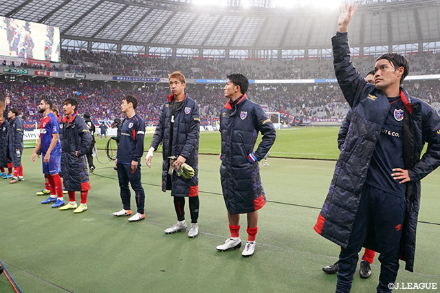 FC東京は勝点をひとつ積み上げ63としたが、勝利した横浜FMが勝点を64に伸ばしたため、2試合を残し首位の座から陥落した【明治安田Ｊ１ 第32節 FC東京vs湘南】